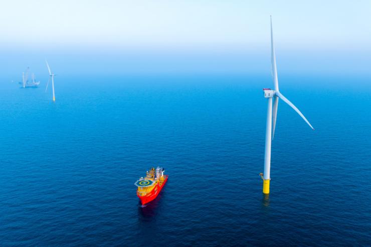 Image for What went right this week: the world’s largest offshore wind farm powered up